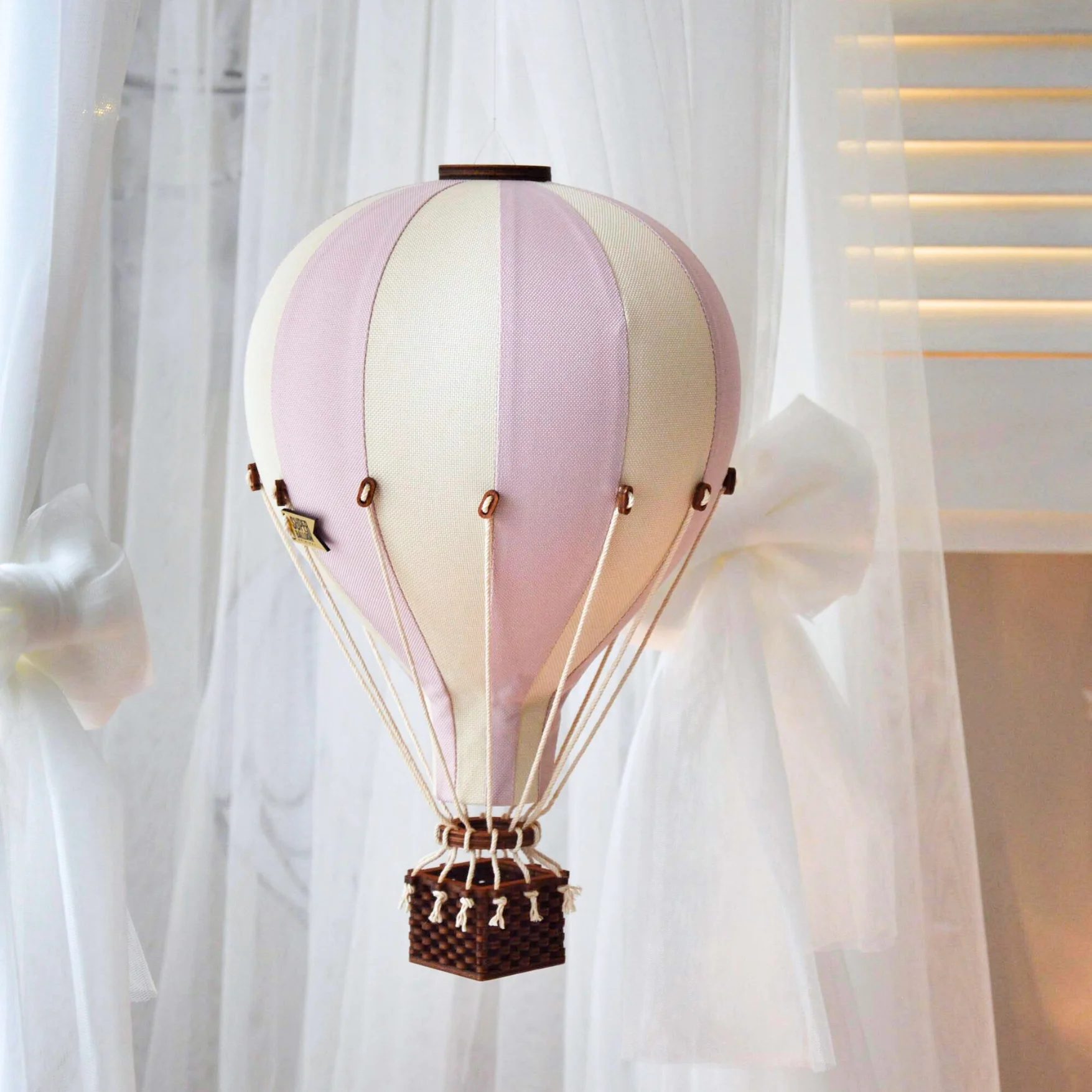 Pakabinamas dekoratyvinis oro balionas BEIGE-PASTEL PINK