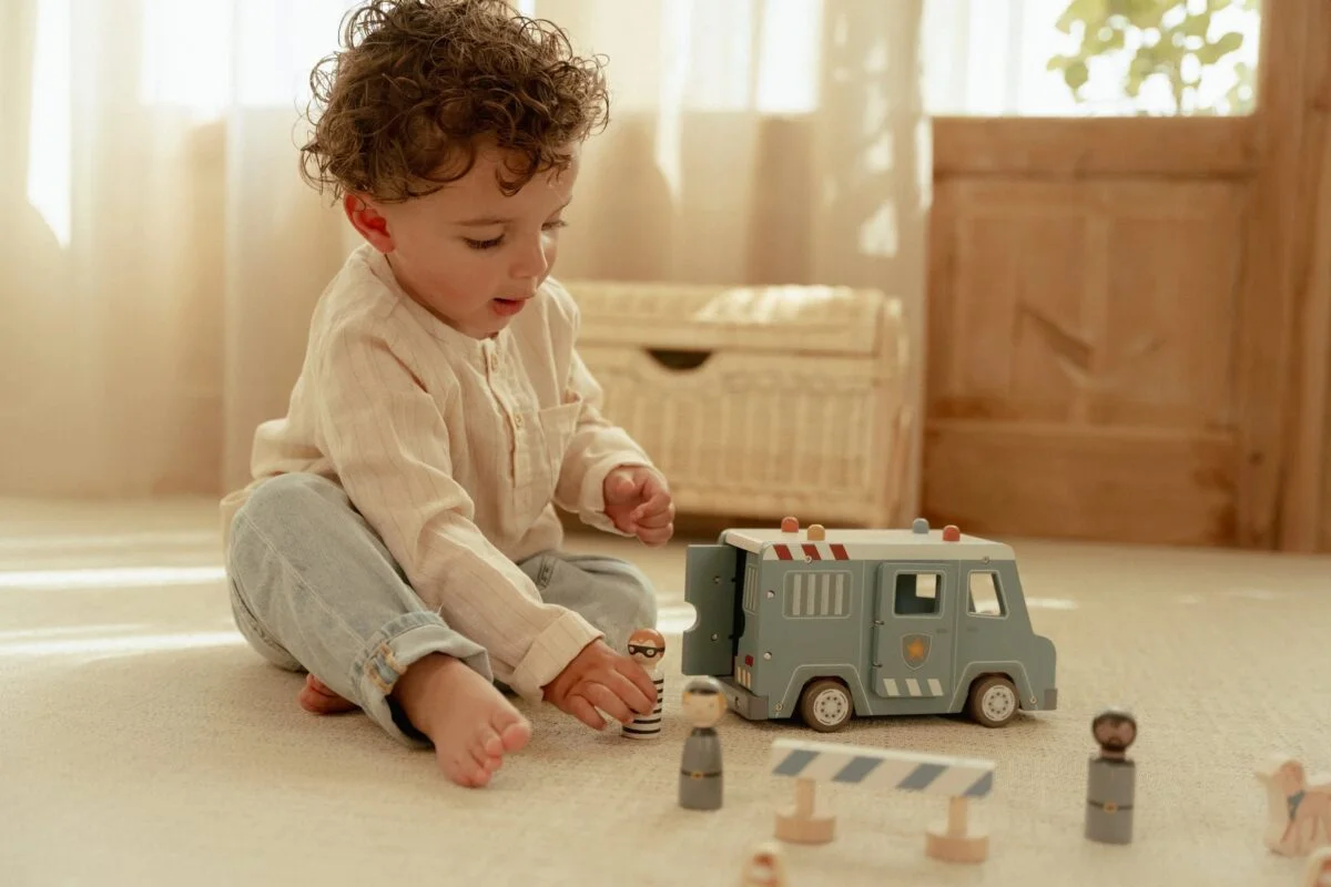 Little Dutch Medinis policijos furgonas - Image 8