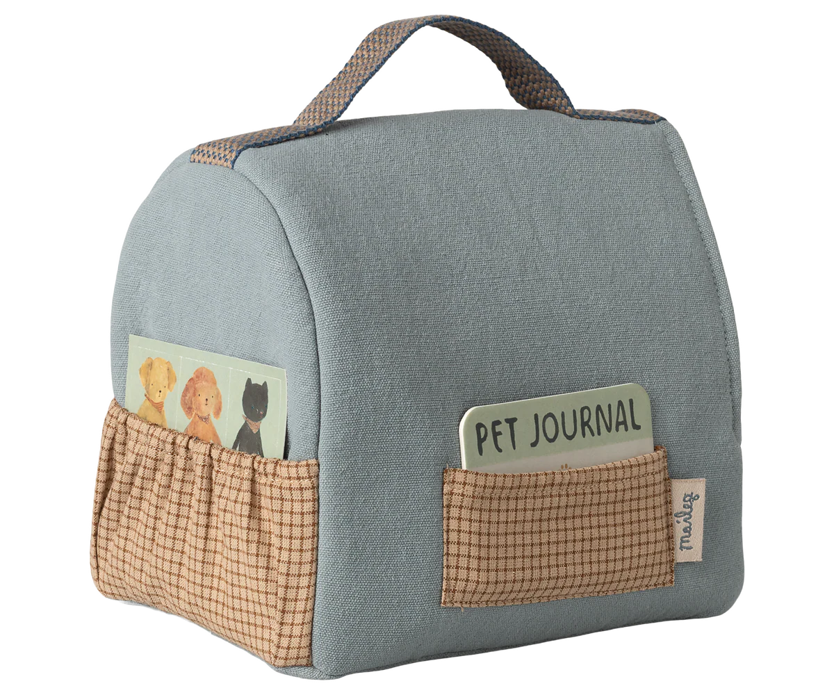 Maileg šuniuko nešioklė - Dusty blue - Image 3